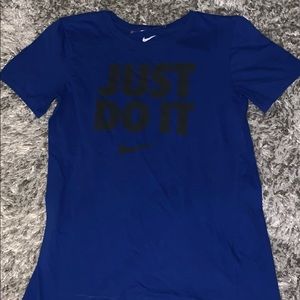 Nike top